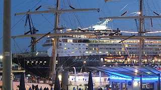 Full Metal Cruise Liner