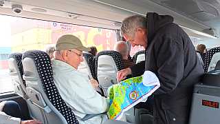 Tourguide Tom erklärt die Route