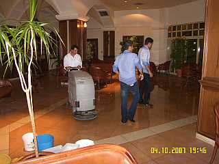 Hotelbar überflutet